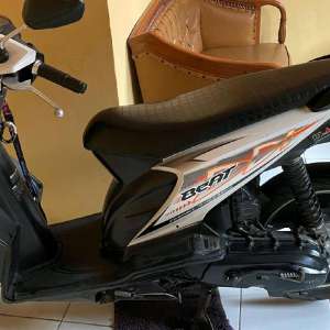 Jual bekas Honda Beat Karbu Mulus Pajak Hidup - Motor dengan Desain Karbu dan Pajak Hidup,lokasi di Kab. Bogor