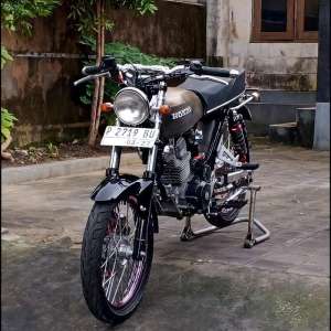 Jual bekas honda cb surat asli cb 125 pajak on,lokasi di Kab. Jember