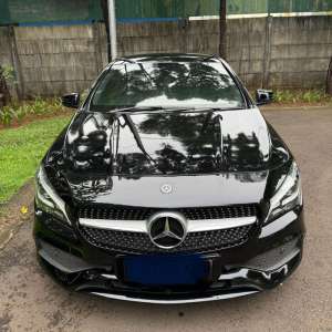Mercedes Benz CLA 200 Black , tersedia melalui melalui situs Tokopedia