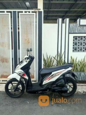 Jual bekas Motor Bekas HONDA BEAT FI 2013 SURAT LENGKAP PAJAK FULL PANJANG,lokasi di Kota Cirebon