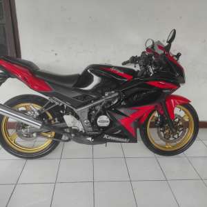 Jual bekas MOTOR NINJA RR NEW 2015 SEGEL,lokasi di Depok
