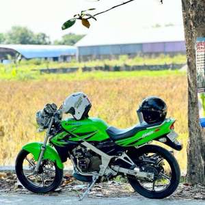 Jual bekas Ninja SS suriken hijau plat AD,lokasi di Kab. Sukoharjo
