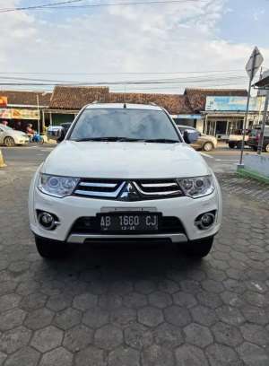 Jual bekas pajero sport dakar 4x2 tahun 2015,lokasi di 