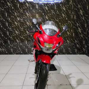 Jual bekas Suzuki GSX 150R tahun 2018,lokasi di Depok