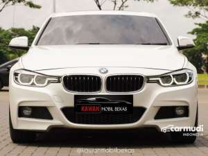 Jual bekas TDP 25jtBMW 330i 2.0 Sport Facelift LCI F30 AT 2019 Putih Kondisi istimewa Dan Dijamin Siap Pakai kawanmobilbekas,lokasi di Banten