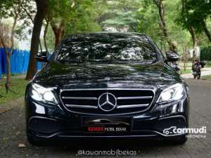 Jual bekas TDP 75jtMercedes-Benz GLC200 2.0 AMG SUV AT 2018 Hitam Kondisi Istimewa Bergaransi Dan Dijamin Siap Pakai Kawanmobilbekas,lokasi di Banten