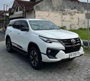 Jual bekas Toyota Fortuner G TRD Matic 2012,lokasi di K                           