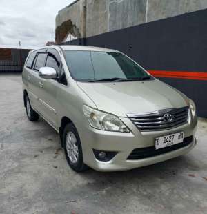 Jual bekas Toyota Kijang Innova2.4 G Matic 2013,lokasi di K                           