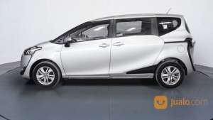 Jual bekas Toyota Sienta G MT 2017 Silver,lokasi di Kota Semarang