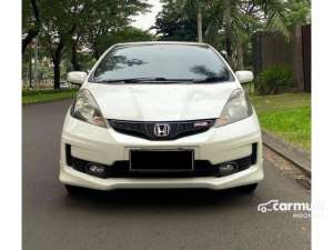 Jual bekas 2013 Honda Jazz 1.5 RS HatchbackPutih Cash Kredit TDP 15 JUTA Siap Pakai,lokasi di DKI Jakarta
