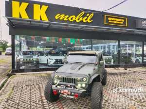 Jual bekas 2013 Jeep Wrangler 3.6 Sport X 4 Door SUV,lokasi di Jawa Timur