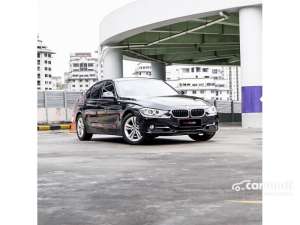 Jual bekas 2014 BMW 320i 2.0 Sport Sedan,lokasi di DKI Jakarta