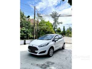 Jual bekas 2014 Ford Fiesta 1.5 Trend Hatchback Matic KM Low,lokasi di Banten