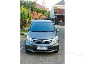 Jual bekas 2014 Honda Freed 1.5 S MPV,lokasi di Jawa Timur