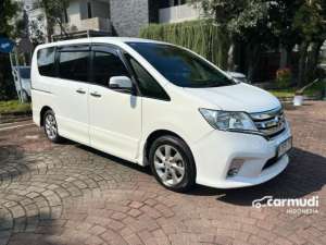 Jual bekas 2014 Nissan Serena 2.0 Highway Star MPV,lokasi di Yogyakarta