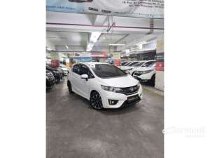 Jual bekas 2016 Honda Jazz 1.5 RS Hatchback AT Matic Like New GK5 Facelift,lokasi di DKI Jakarta