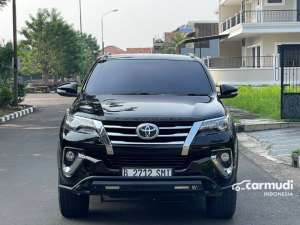 Jual bekas 2016 Toyota Fortuner 2.4 VRZ 4X2 SUV AT HITAM,lokasi di DKI Jakarta