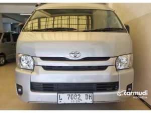 Jual bekas 2024 Toyota Hiace 3.0 Commuter Van,lokasi di Jawa Timur