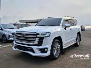 Jual bekas 2025 Toyota Land Cruiser 3,3 300 VX-R 4x4 Premium Colour SUV Putih Harga Termurah Call Me,lokasi di DKI Jakarta