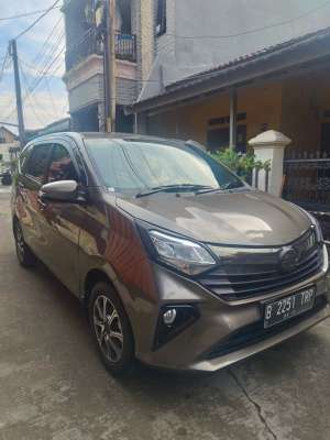 Jual bekas Daihatsu Sigra 1.2 R Manual 2021,lokasi di K                           