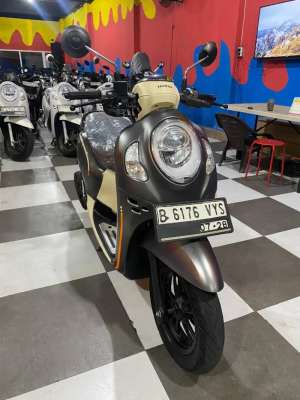 Jual bekas DP500 Honda Scoopy Stylish Tahun 2023,lokasi di Pamulang