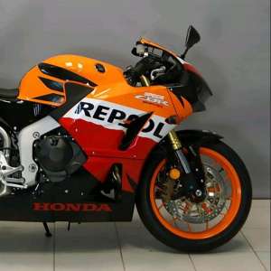 Jual bekas HONDA CBR 600RR TAHUN 2017,lokasi di Mataram