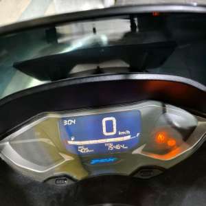 Jual bekas Honda PCX 160 ABS 2022 Warna Langka, Full Orisinil, KM Rendah, Siap Pakai,lokasi di Palembang