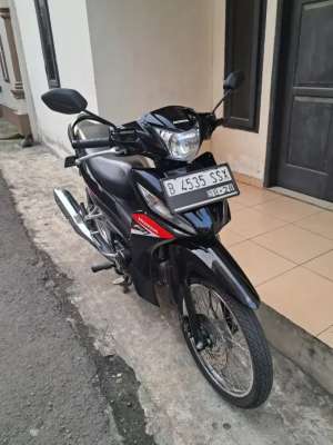 Jual bekas Honda revo absolut th 2023,lokasi di Kebon Jeruk