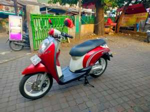 Jual bekas Honda Scoopy Cw 110 CC Karburator Tahun 2012,lokasi di Setia Budi