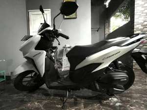 Jual bekas HONDA VARIO 125 CBS-ISS 2022,lokasi di Genuk