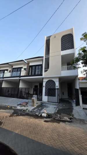 Miliki Rumah Kos Syariah 2,5 Lantai 7KT, 7KM Di Perum. Rungkut Harapan lokasi di Rungkut, tersedia melalui melalui situs Olx