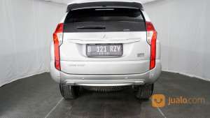 Jual bekas Mitsubishi Pajero Sport 2.4 Dakar 4x2 AT 2018 Silver,lokasi di Kota Jakarta Selatan