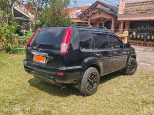 Jual bekas Nissan X-Trail 2005 Bensin,lokasi di 