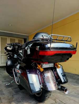 Jual bekas Road Glide Ultra M8 2018 107Ci Hitam Goodcondition,lokasi di Semarang Barat