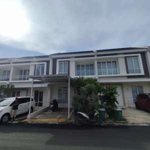 Rumah 2 Lantai 4 Menit ke RS Buah Hati Ciputat SHM Siap Huni J-34459 lokasi di Ciputat, tersedia melalui melalui situs Olx