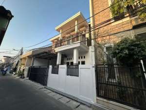 Rumah 2 lantai full furnished interior JAKUT lokasi di Cilincing, tersedia melalui melalui situs Olx