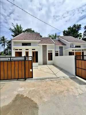 Rumah mewah harga murah 3 menit ke stasiun depok akses mobil lokasi di Limo, tersedia melalui melalui situs Olx