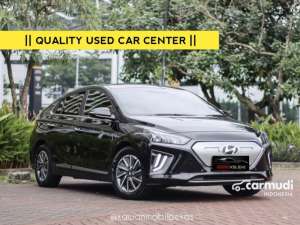 Jual bekas TDP 15jtHyundai IONIQ ,0 Signature Coupe 2021 Hitam kondisi istimewa bergaransi dan dijamin siap pakai Kawanmobilbekas,lokasi di DKI Jakarta