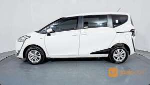 Jual bekas Toyota Sienta G MT 2017 Putih,lokasi di Kota Tangerang Selatan