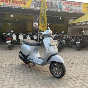 Jual bekas VESPA LX125 IGET 2023,lokasi di Cipondoh