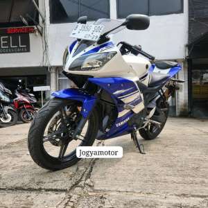 Jual bekas yamaha r15 v2 2014 motor second berkualitas,lokasi di Tangerang Selatan