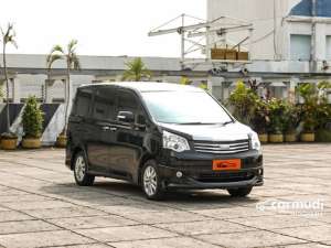 Jual bekas 2014 Toyota NAV1 2.0 V Limited MPV,lokasi di DKI Jakarta