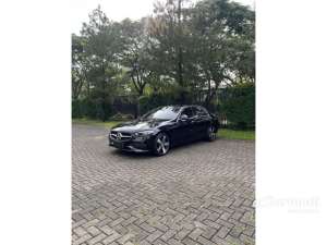 Jual bekas 2023 Mercedes-Benz C200 1.5 Avantgarde Line Sedan Odo 9 Rbuan TERMURAH,lokasi di Banten