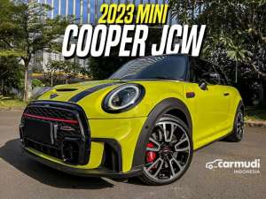 Jual bekas 2023 MINI Cooper 2.0 John Cooper Works 3 Door Hatchback JCW LCI Facelift Yellow on Black Kuning,lokasi di DKI Jakarta