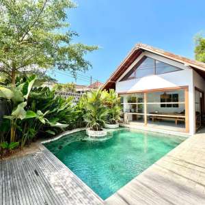 3 Bedrooms Japanese Modern at Kerobokan lokasi di Kuta Utara, tersedia melalui melalui situs Olx