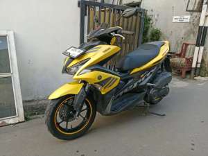 Jual bekas Aerox non abs 2017 pajak hidup,lokasi di Pondok Aren