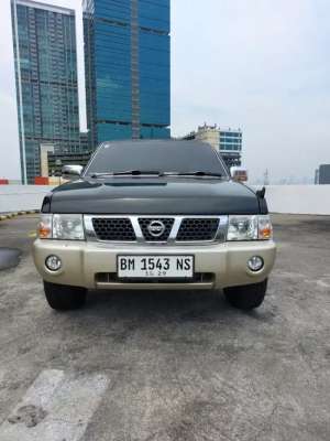 Jual bekas ANTIK KM 100RBan Nissan Terrano Kingsroad 2005 jeep vx100 X5,lokasi di 
