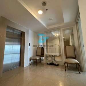 Apartemen The Peak atas Tunjungan Plaza Surabaya Tengah Kota lokasi di Genteng, tersedia melalui melalui situs Olx