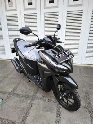 Jual bekas Bissmillah dijual motor Honda Vario LED new 125cc 2022 istimewa,lokasi di Pulo Gadung