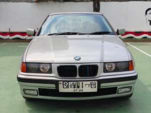 Jual bekas BMW 318i 1998 Bensin,lokasi di 
